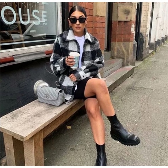 SALE BLACK/WHITE CHIC PLAID BOYFRIEND JACKET - Picture 4 of 8